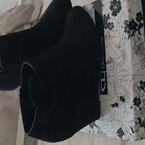 Chinese Laundry "Vivid" Black Suede booties sz 9
